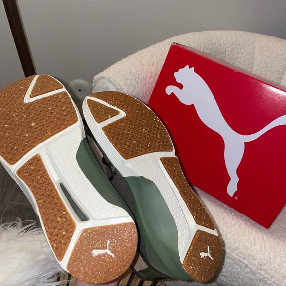 Puma 🐅 Olive Women’s Lace Up Nylon Workout Modern Training Shoe Sneakers - Picture 2 of 5